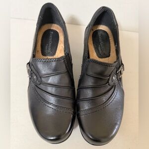 Earth Origins Roxanne Black Loafers - Size 6M